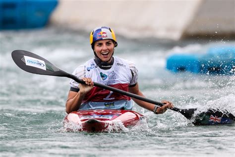 Jessica Fox: A Rising Star in Canoeing