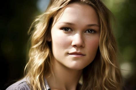 Julia Stiles: Age and Personal Life