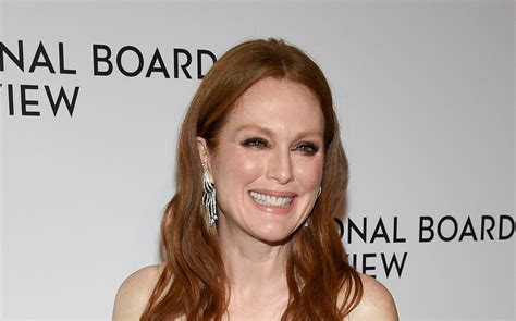 Julianne Moore Financial Status