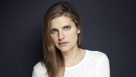 Lake Bell's Body Measurements and Style