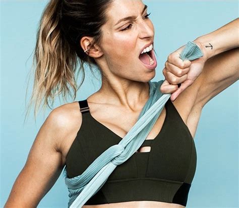 Laury Thilleman's Fitness and Healthy Lifestyle