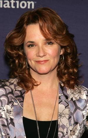 Lea Thompson's Age and Date of Birth