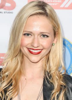 Learn About Johanna Braddy's Physical Attributes