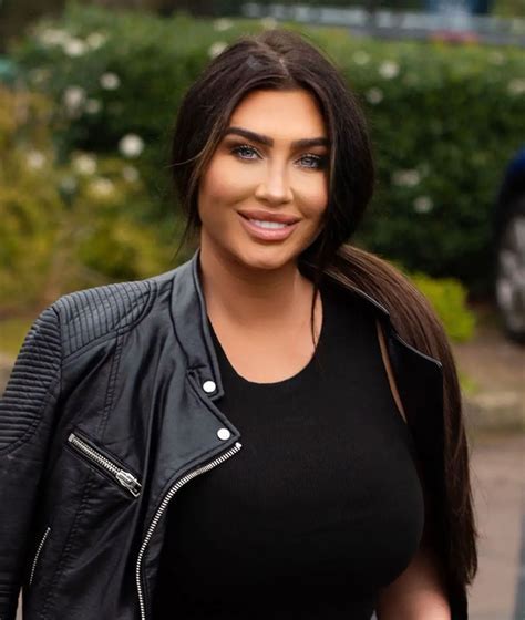 Learn About Lauren Goodger's Figure and Height