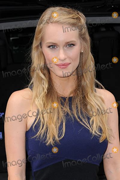 Leven Rambin's Physical Appearance and Style