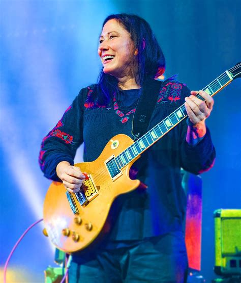 Life Story of Kim Deal