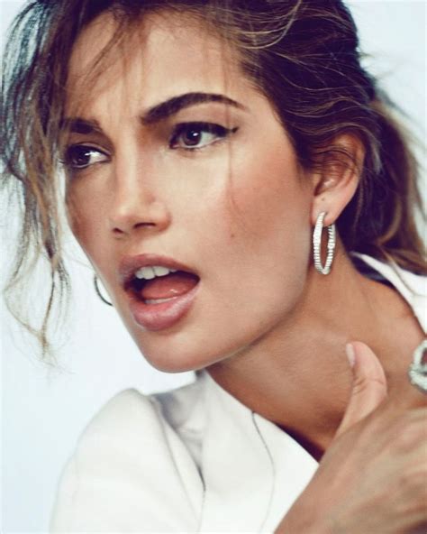 Lily Aldridge Net Worth Revealed