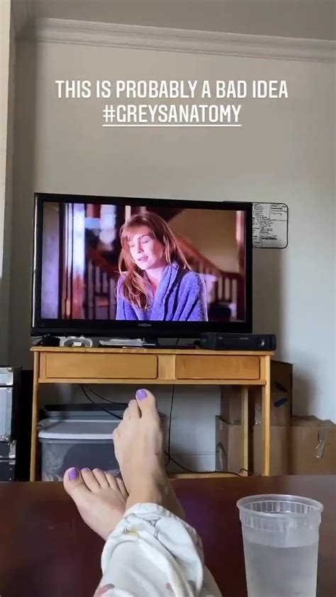 Lindsay Felton's stature in feet