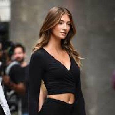 Lorena Rae's Net Worth and Earnings