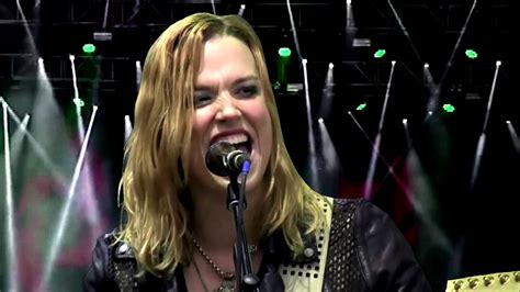 Lzzy Hale's Vocal Range and Abilities