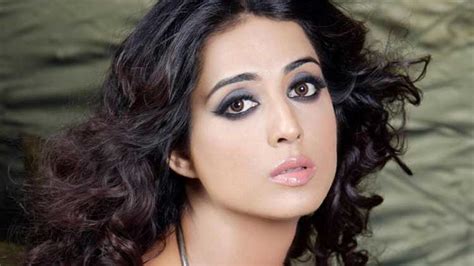 Mahie Gill Bio: Age, Height, Net Worth