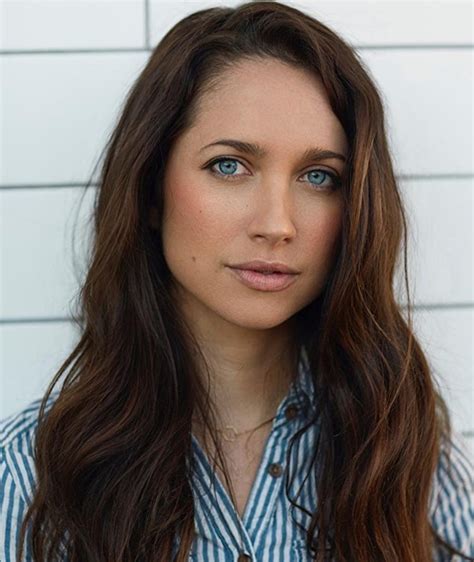 Maiara Walsh Biography