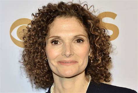 Mary Elizabeth Mastrantonio: Personal Life and Success