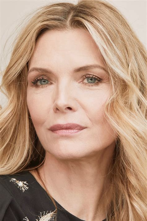 Michelle Pfeiffer Bio