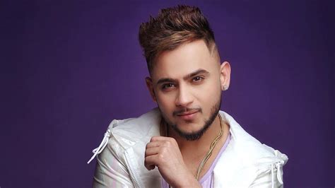 Millind Gaba: Early Years and Background