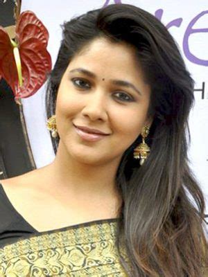 Narayani Shastri's Figure: Body Measurements