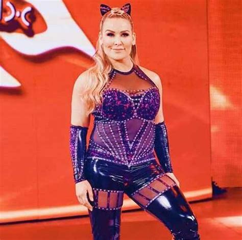 Natalya Wrestler Biography