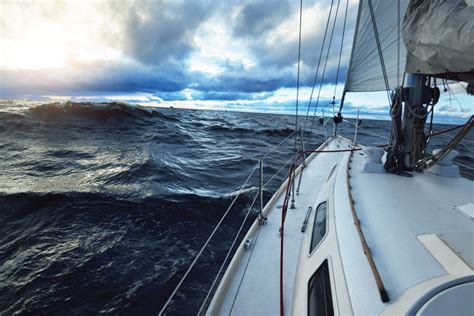 Navigating Turbulent Waters: Unraveling the Meaning behind Stormy Weather in Dreams about Ocean Voyages