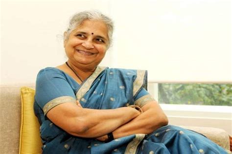 Neeru Deshpande: Early Life and Childhood