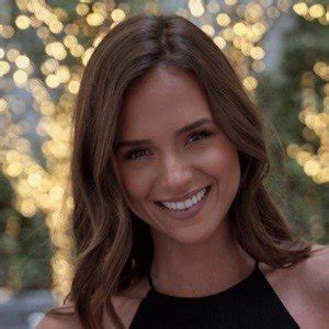 Net Worth of Helen Owen