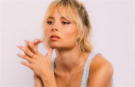 Nina Nesbitt's Success in the Music Industry