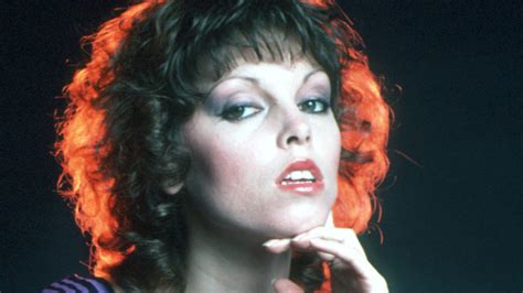 Pat Benatar's Remarkable Journey: From Modest Origins to Unrivaled Success