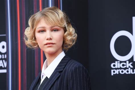 Personal Life and Relationships of Grace Vanderwaal