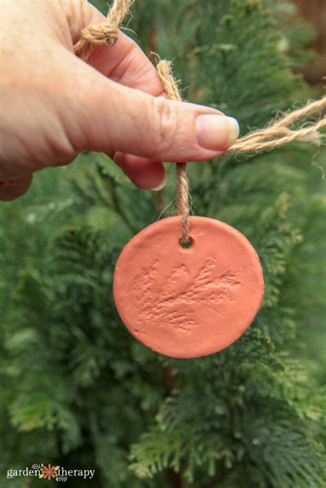 Personalize Your Presents: DIY Gift Tags Inspired by Nature