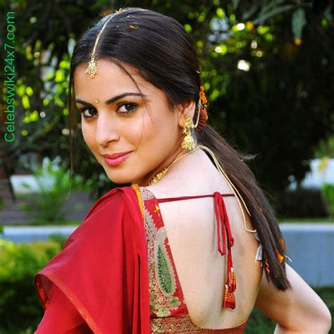 Physical Appearance: Height, Figure, and Style of Shraddha Arya