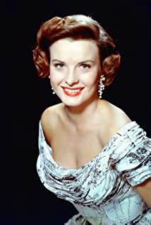 Physical Appearance: Jean Peters Height and Figure