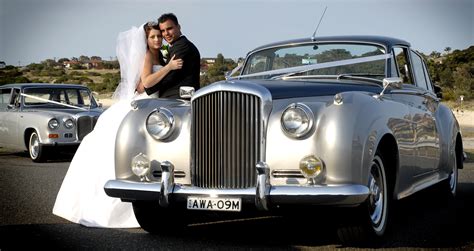 Popular Wedding Car Styles: From Classic Elegance to Modern Glamour