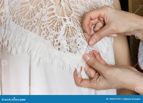 Preparing for Your Wedding Attire Fittings: Maximizing Time with the Seamstress