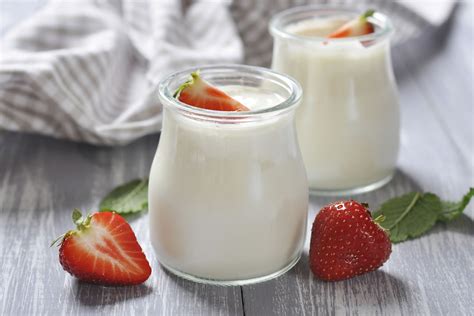 Pro Tips for Storing and Serving Your Homemade Yogurt with Style