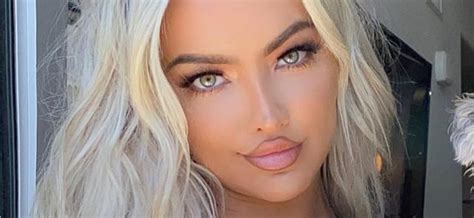 Revealing Lindsey Pelas' Remarkable Stature