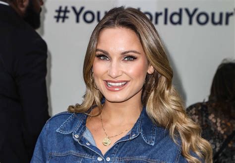 Sam Faiers' Influence on Social Media