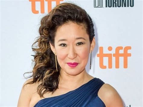 Sandra Oh: Height and Figure