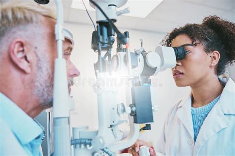 Seeking Medical Advice: The Importance of Consulting an Ophthalmologist