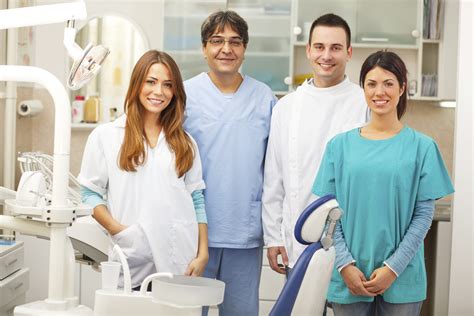 Seeking Professional Assistance: When to Consult a Dentist