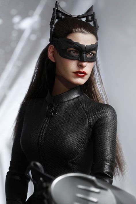 Selina Kyle Figure: Style and Fashion Choices