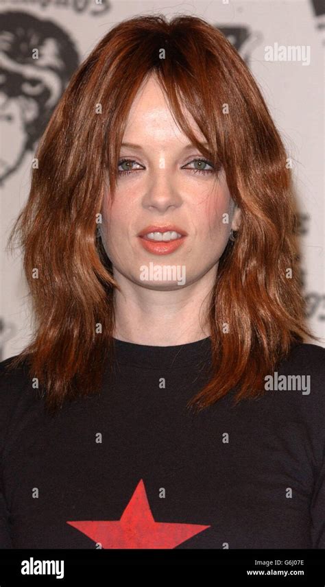 Shirley Manson Physical Appearance