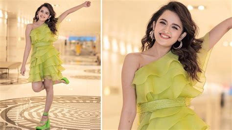 Shirley Setia's Fashion Style