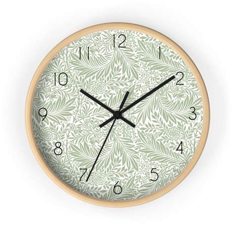 Size Matters: Selecting the Appropriate Wall Clock for Your Space