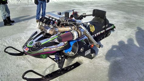 Snow Mobile Racing: Pushing the Limits of Speed and Skill