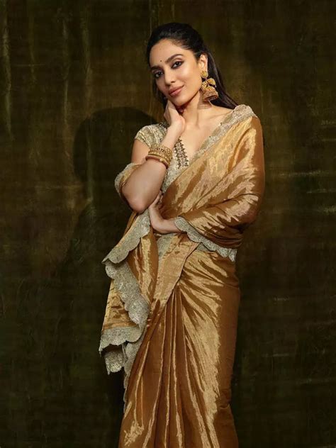 Sobhita Dhulipala: Fashionista and Trendsetter