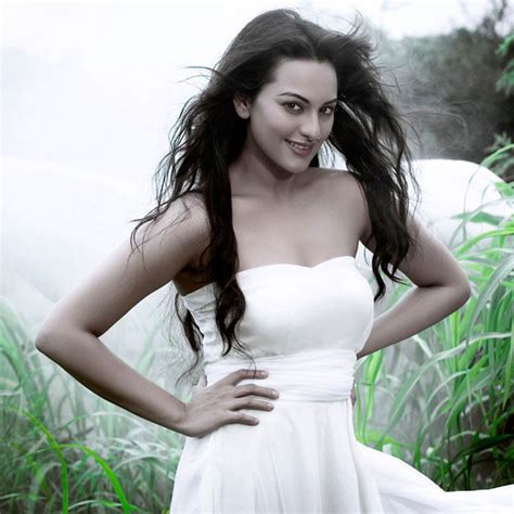 Sonakshi Sinha: A Rising Bollywood Star