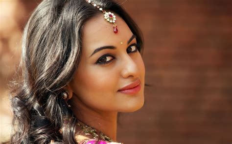 Sonakshi Sinha as a Role Model for Young Women