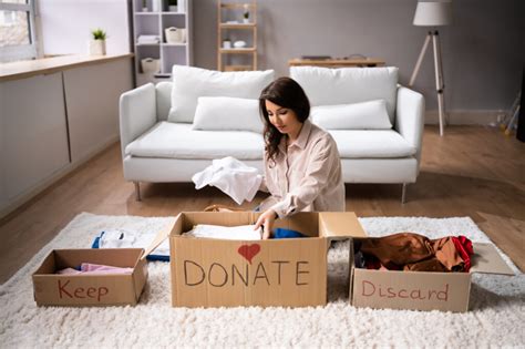 Start Small: Simple Steps to Begin Decluttering and Eliminating Unnecessary Items