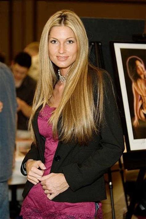 Stephanie Glasson's Net Worth