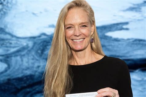 Suzy Amis: A Journey to Stardom