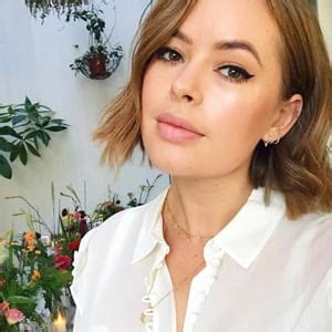 Tanya Burr's Personal Life and Relationships